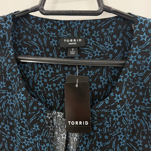 New TORRID Harper Shirt Women Size 3 / US 3X Star Popover Roll Tab Sleeve V-Neck - Picture 3 of 9